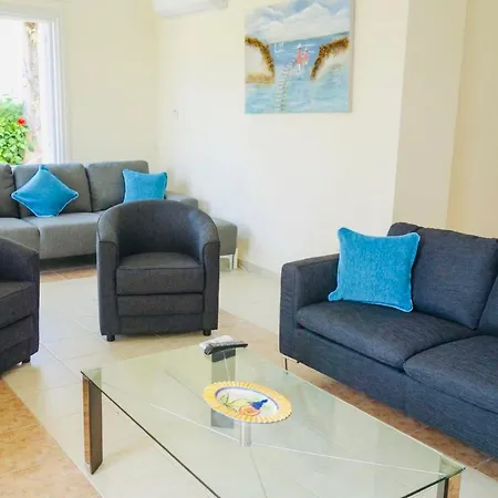 Katerina: Coral Bay, Laourou Beach Villa